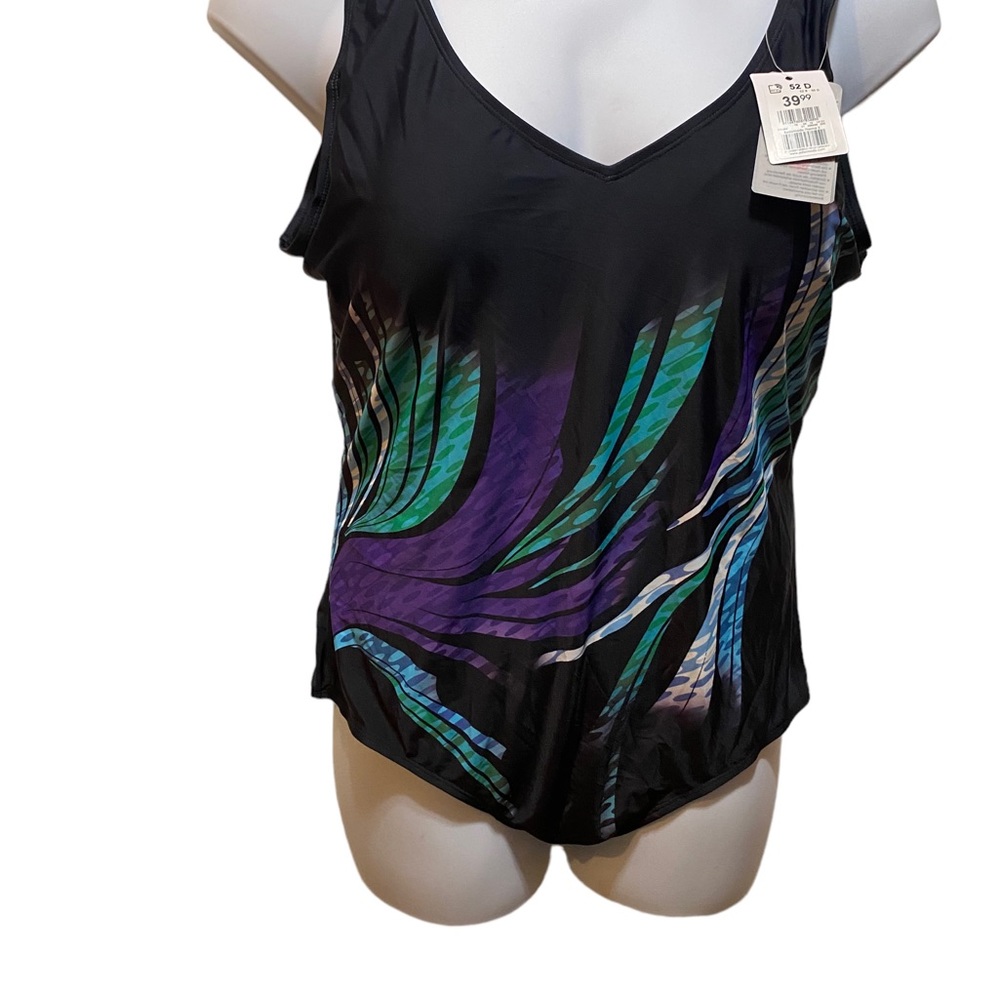 Lady swimsuit size 22 flat pit W flat 21